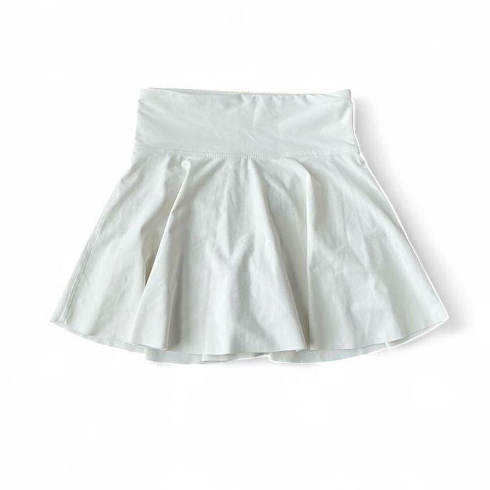 Old Navy Power Soft White Tennis Skirt Girls XL (14-16), fits a women’s XS–S